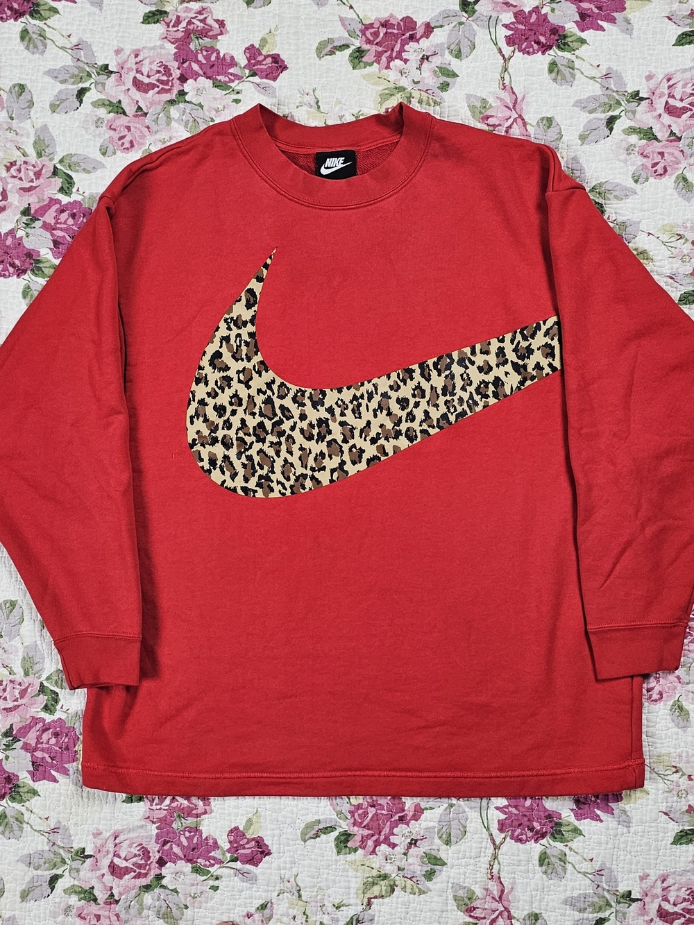 Nike Womens Red Crewneck Pullover Sweatshirt Leopard Swoosh Logo L